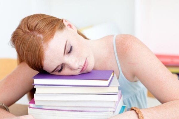 Dormir bem na adolescência: como o sono ajuda no bem-estar? 